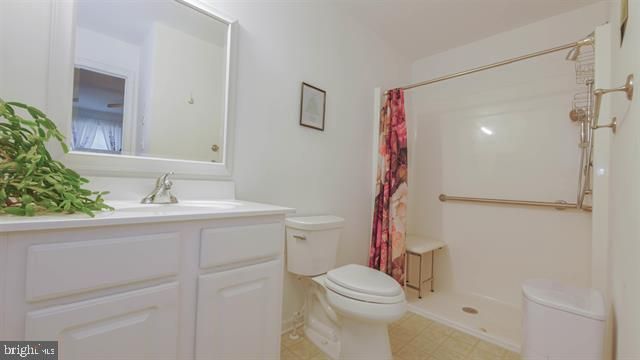 15 W BOLTON AVE, Absecon, NJ 08201