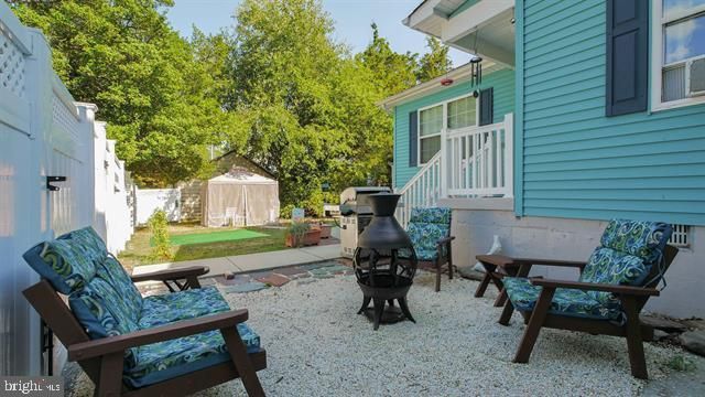 15 W BOLTON AVE, Absecon, NJ 08201