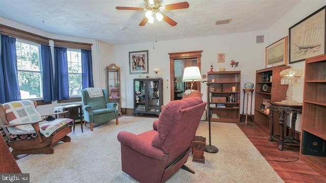 15 W BOLTON AVE, Absecon, NJ 08201