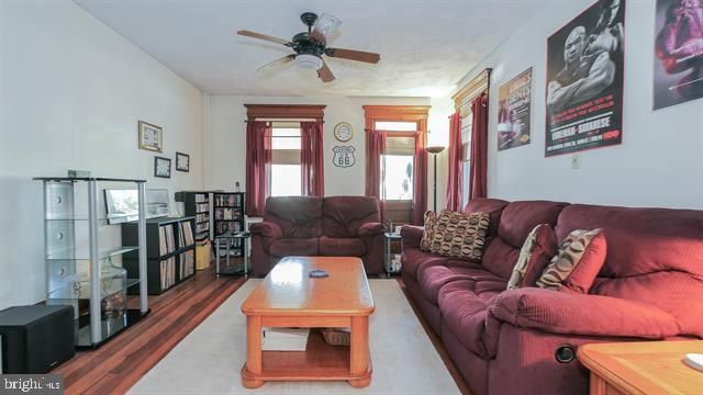 15 W BOLTON AVE, Absecon, NJ 08201