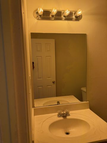 928 Van Buren Ave, Oak Grove, KY 42262