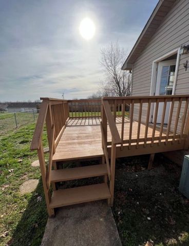 928 Van Buren Ave, Oak Grove, KY 42262