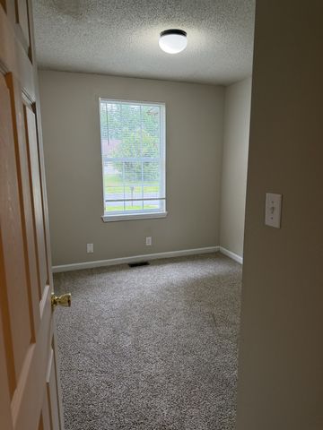928 Van Buren Ave, Oak Grove, KY 42262