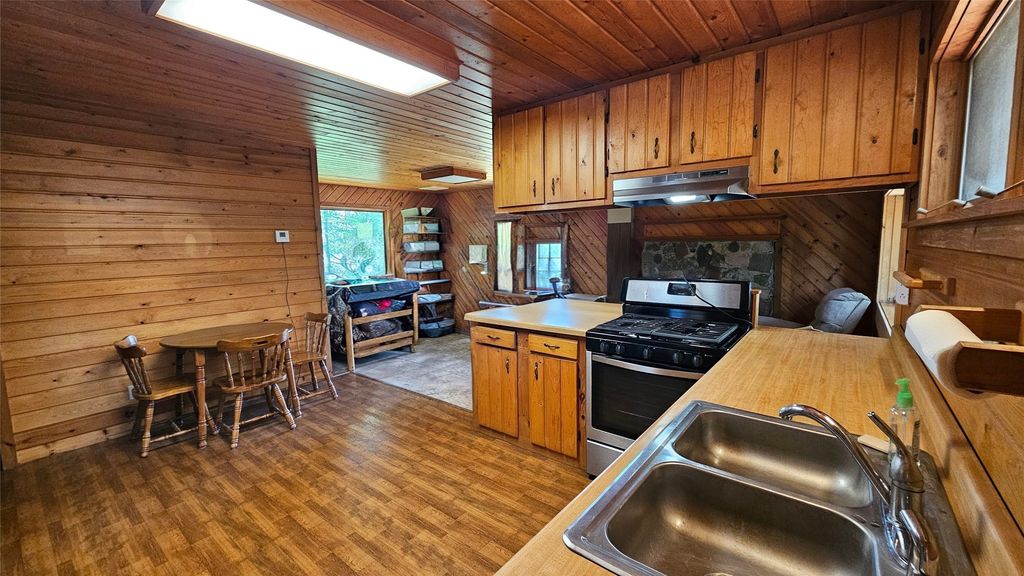 Image 6 of property listing at 3555 N Birch Lane, Radisson, WI 54867