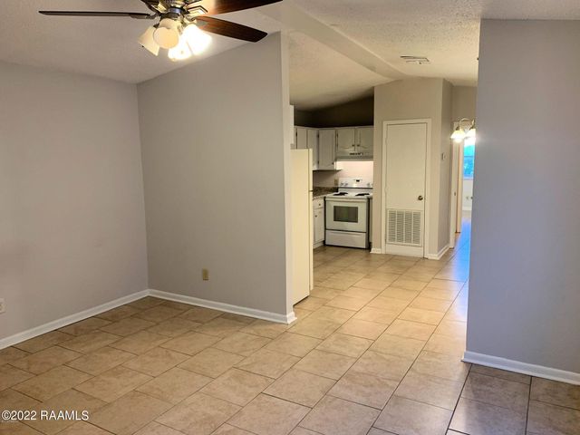 220 Briarcliff Drive, Youngsville, LA 70592