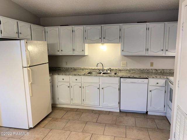 220 Briarcliff Drive, Youngsville, LA 70592