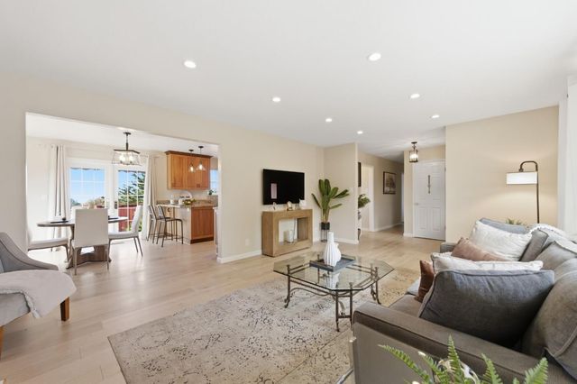 26945 Halifax Place, Hayward, CA 94542