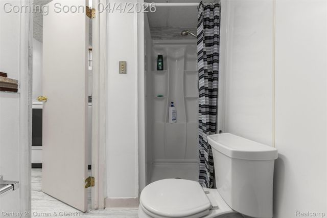 22801 Buckingham Street, Dearborn, MI 48128