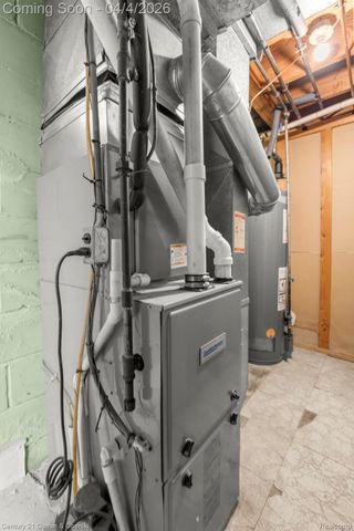 22801 Buckingham Street, Dearborn, MI 48128