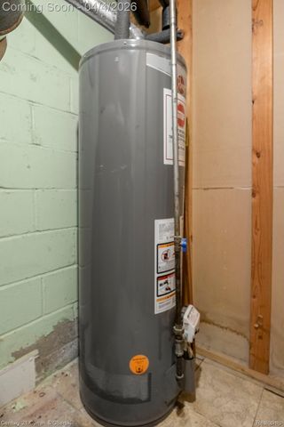 22801 Buckingham Street, Dearborn, MI 48128