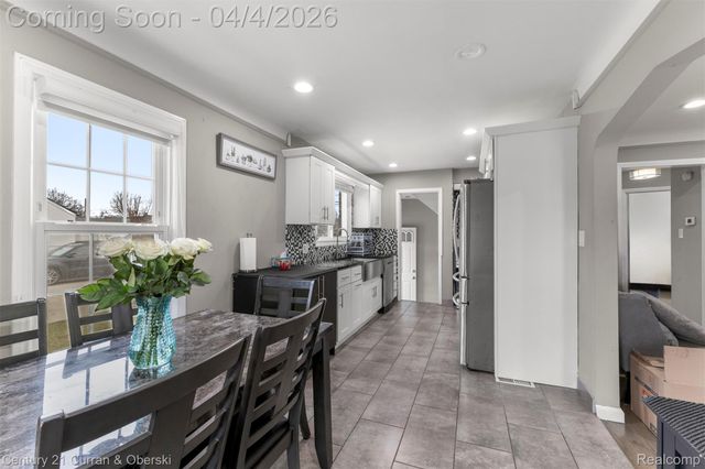 22801 Buckingham Street, Dearborn, MI 48128