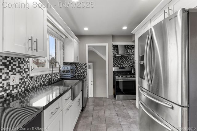 22801 Buckingham Street, Dearborn, MI 48128