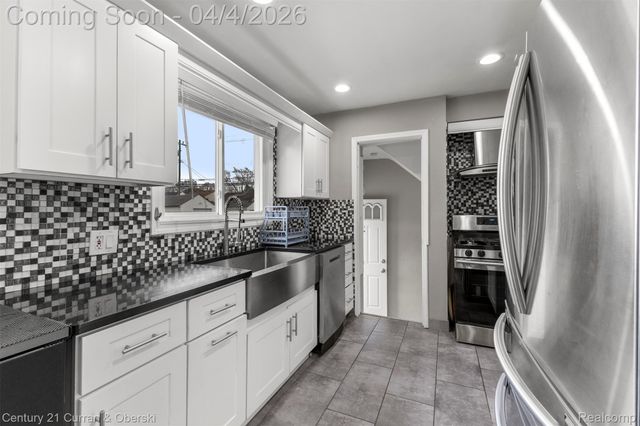 22801 Buckingham Street, Dearborn, MI 48128