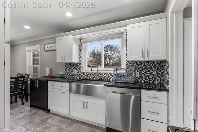 22801 Buckingham Street, Dearborn, MI 48128