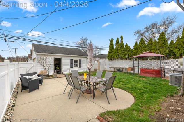 22801 Buckingham Street, Dearborn, MI 48128