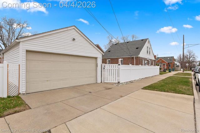 22801 Buckingham Street, Dearborn, MI 48128
