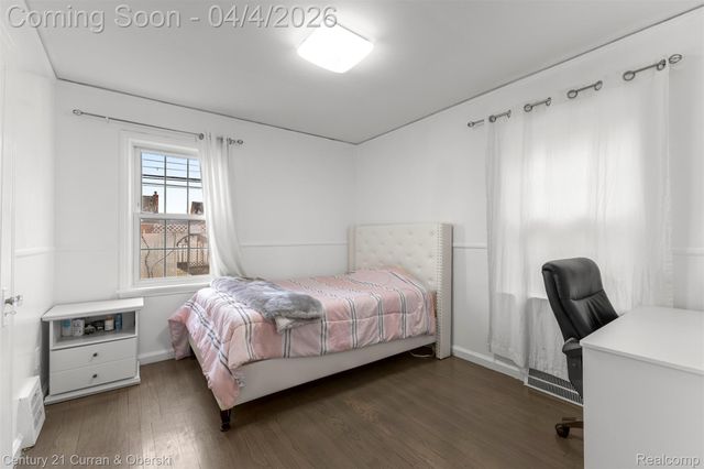 22801 Buckingham Street, Dearborn, MI 48128