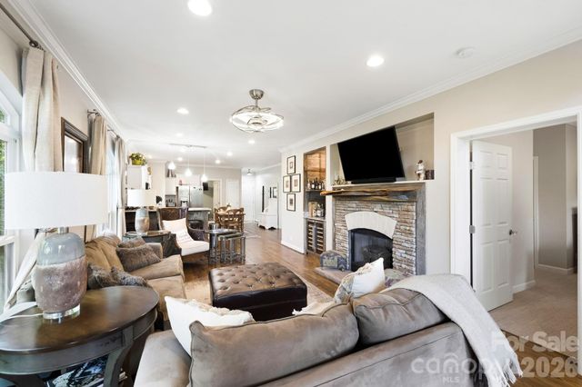 30 Lower Tanglewood Road E 2, Lake Toxaway, NC 28747
