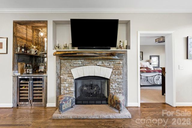 30 Lower Tanglewood Road E 2, Lake Toxaway, NC 28747
