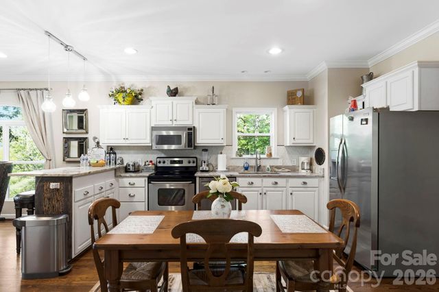 30 Lower Tanglewood Road E 2, Lake Toxaway, NC 28747