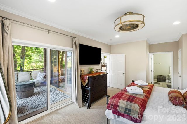 30 Lower Tanglewood Road E 2, Lake Toxaway, NC 28747