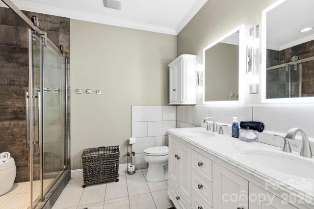 30 Lower Tanglewood Road E 2, Lake Toxaway, NC 28747