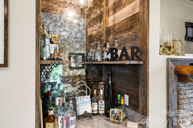 30 Lower Tanglewood Road E 2, Lake Toxaway, NC 28747