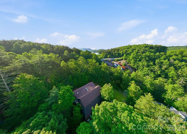 30 Lower Tanglewood Road E 2, Lake Toxaway, NC 28747