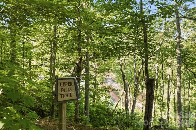 30 Lower Tanglewood Road E 2, Lake Toxaway, NC 28747