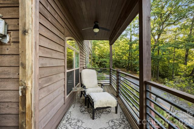 30 Lower Tanglewood Road E 2, Lake Toxaway, NC 28747