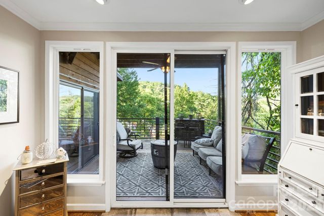 30 Lower Tanglewood Road E 2, Lake Toxaway, NC 28747