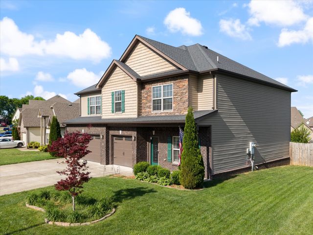 668 Sturdivant Dr, Clarksville, TN 37042