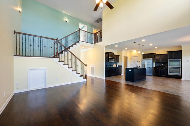 668 Sturdivant Dr, Clarksville, TN 37042