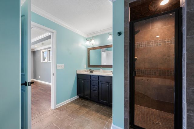 668 Sturdivant Dr, Clarksville, TN 37042