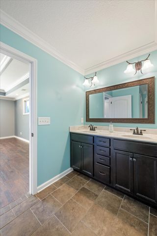 668 Sturdivant Dr, Clarksville, TN 37042
