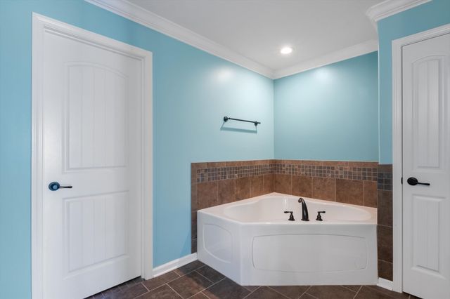 668 Sturdivant Dr, Clarksville, TN 37042