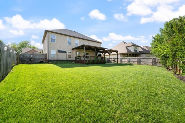 668 Sturdivant Dr, Clarksville, TN 37042