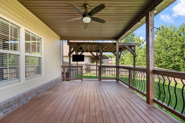668 Sturdivant Dr, Clarksville, TN 37042