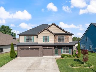 668 Sturdivant Dr, Clarksville, TN 37042
