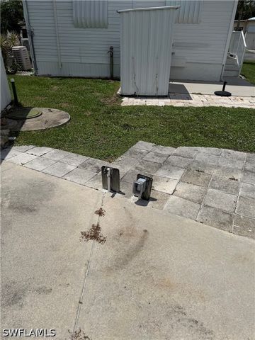 18 Jade DR, Naples, FL 34114
