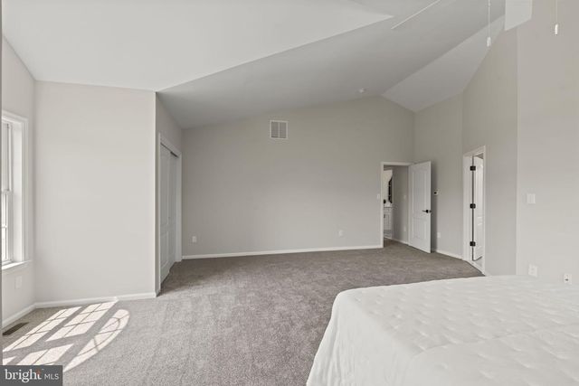 6 SKYLINE CIR, Sewell, NJ 08080
