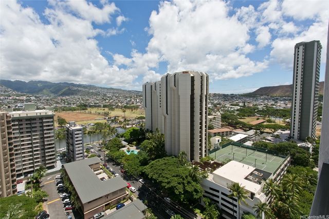 201 Ohua Avenue 2107 Mauka Tower II, Honolulu, HI 96815