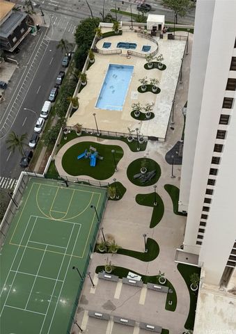 201 Ohua Avenue 2107 Mauka Tower II, Honolulu, HI 96815