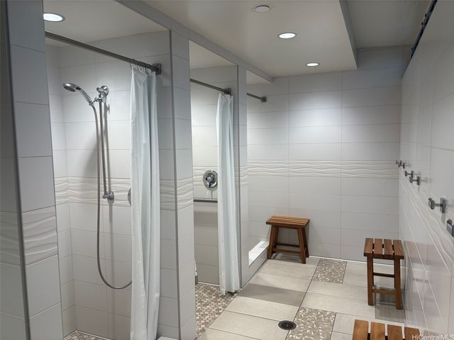 201 Ohua Avenue 2107 Mauka Tower II, Honolulu, HI 96815
