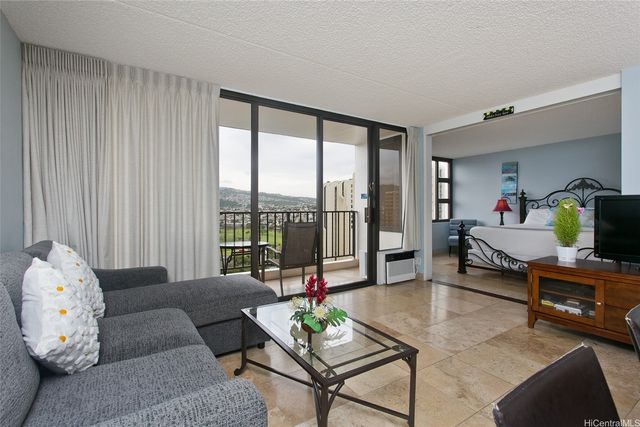 201 Ohua Avenue 2107 Mauka Tower II, Honolulu, HI 96815