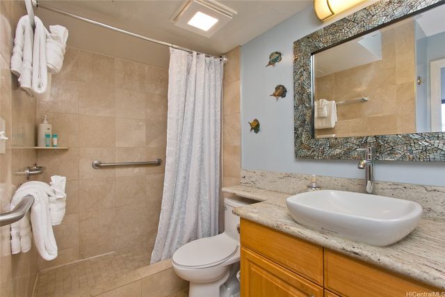 201 Ohua Avenue 2107 Mauka Tower II, Honolulu, HI 96815