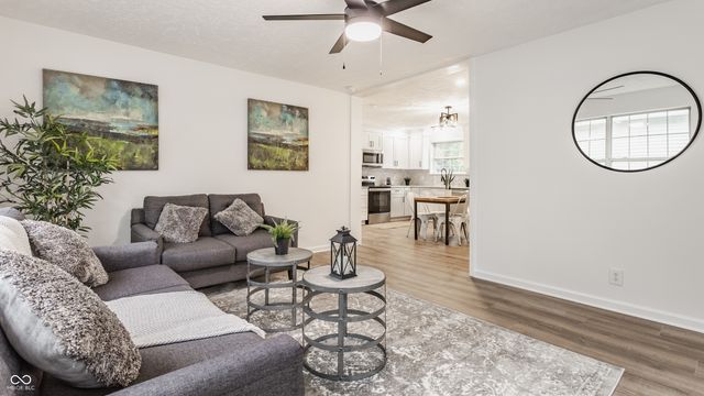 3752 Fetlock Drive, Indianapolis, IN 46227