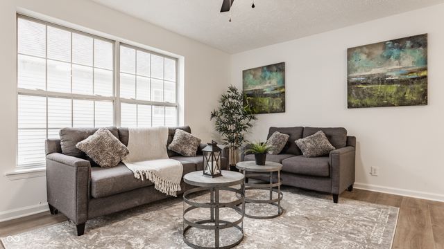 3752 Fetlock Drive, Indianapolis, IN 46227