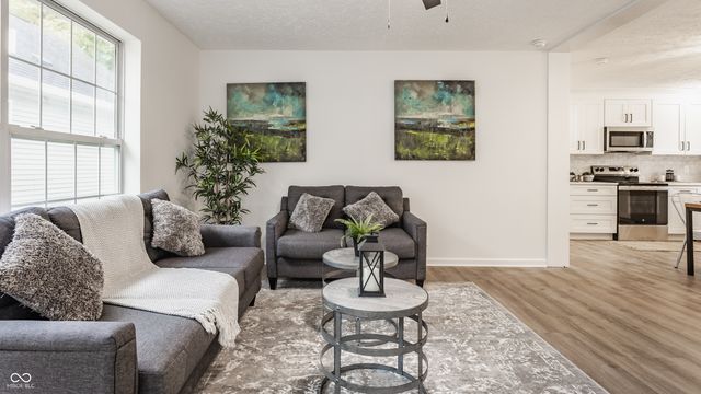 3752 Fetlock Drive, Indianapolis, IN 46227