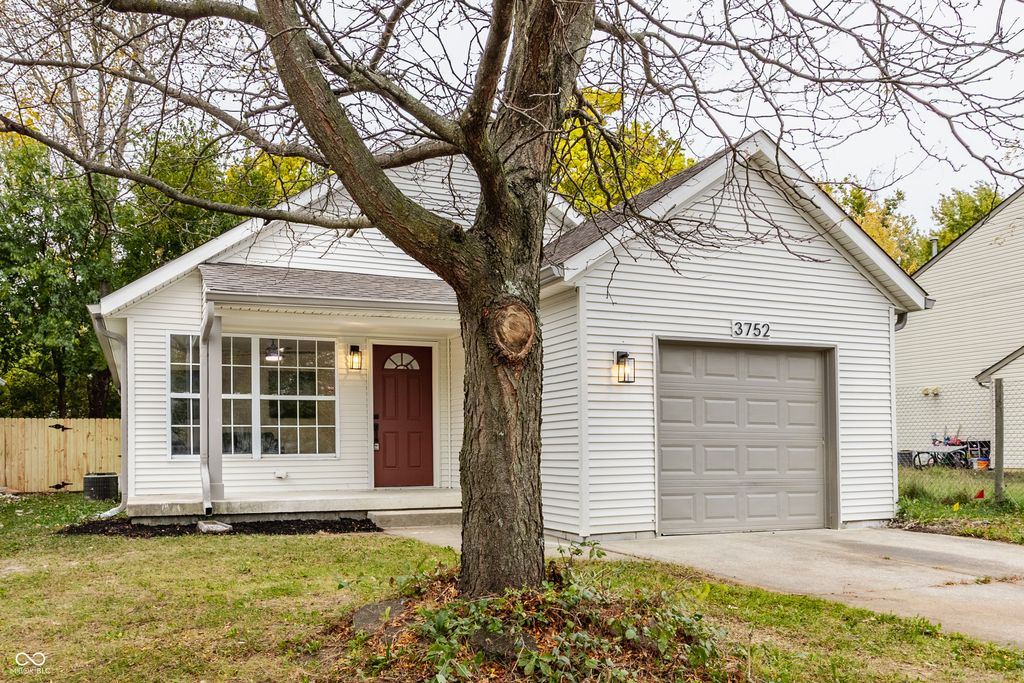 3752 Fetlock Drive, Indianapolis, IN 46227